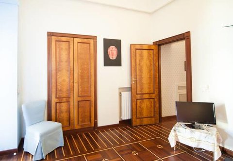 Picture of B&B CHIAIA BED AND BREAKFAST of NAPOLI