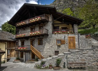 Foto APPARTAMENTI RESIDENCE EMILE REY di COURMAYEUR