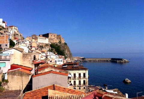 Photo APPARTAMENTI CASA VELA  WINE BAR   B&B a SCILLA