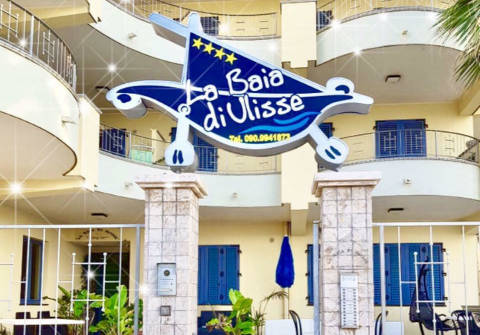 Foto HOTEL  LA BAIA DI ULISSE di VENETICO