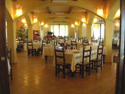 Foto HOTEL-RISTORANTE MONTE ARCOSU di UTA