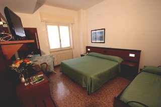 Foto HOTEL ALBERGO ADRIANA di CELLE LIGURE