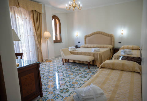 Picture of HOTEL VILLA LE ZAGARE RELAIS & SPA of GRAGNANO