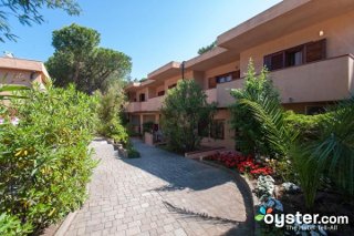 Photo HOTEL ALLE DUNE CLUB  a MARINA DI CASTAGNETO CARDUCCI