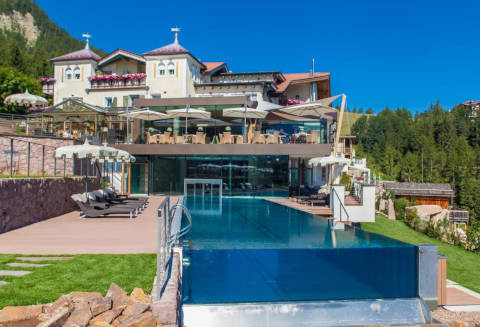 Foto HOTEL  ALBION MOUNTAIN SPA RESORT DOLOMITES di ORTISEI