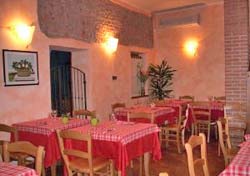 Foto AFFITTACAMERE OSTERIA SAN GIUSEPPE di CERIANO LAGHETTO