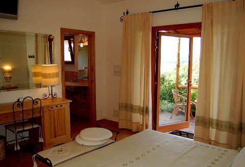 Photo HOTEL ALDIOLA COUNTRY RESORT a SANT'ANTONIO DI GALLURA