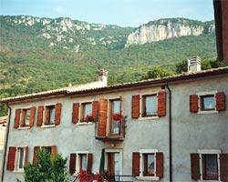 Photo B&B SENGIO ROSSO BED & BREAKFAST a CAPRINO VERONESE