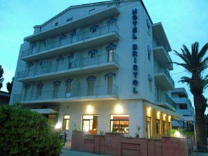 Foto HOTEL   BRISTOL di VASTO MARINA