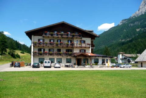 Foto CASA VACANZE SOGGIORNO DON ORIONE di SORAGA