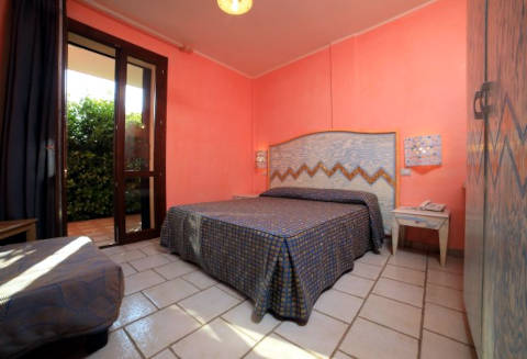 Photo VILLAGGIO PUNTA GROSSA   - RESIDENCE TURISTICO ALBERGHIERO a PORTO CESAREO