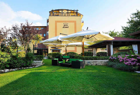 Foto HOTEL  LEMI  di TORRECUSO