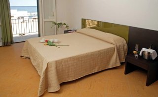 Photo HOTEL CERRI  a CASTELLAMMARE DEL GOLFO