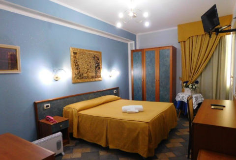 Foto HOTEL RESIDENCE ALBERGO BLUMENTAG di PAOLA