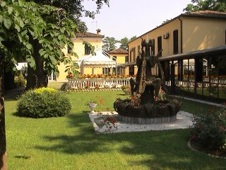 Foto HOTEL  VILLA REGINA di FERRARA