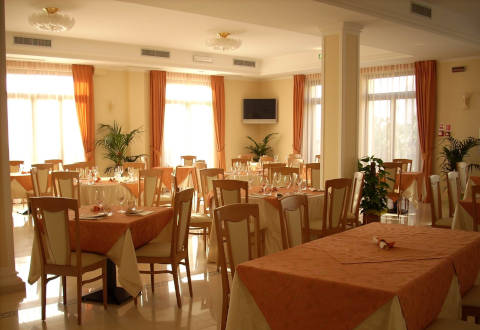 Photo HOTEL ALBATRES PALACE  a SAN VITO DEI NORMANNI