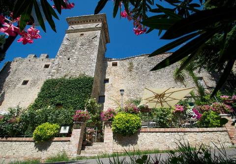 Photo HOTEL TORRE SANGIOVANNI B&B E RISTORANTE a TODI