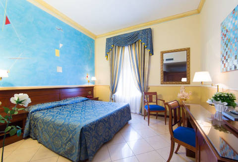 Photo HOTEL  LONDRA a ALESSANDRIA