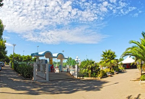 Foto VILLAGGIO CAMPING  STELLA DEL SUD di RODI GARGANICO