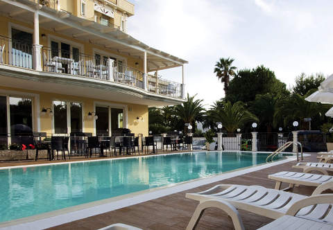 Photo HOTEL  MOCAMBO a SAN BENEDETTO DEL TRONTO