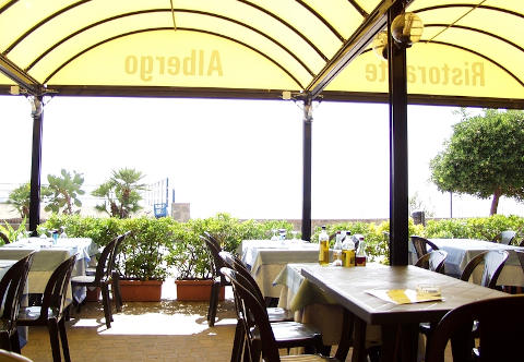 Picture of HOTEL LA LAMPARA ALBERGO RISTORANTE of DEIVA MARINA