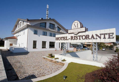 Foto HOTEL  RISTORANTE MASSIMINO di ANGUILLARA SABAZIA