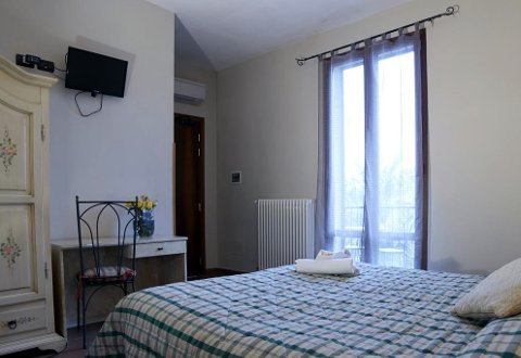 Foto HOTEL ALBERGO BELLAVISTA di LAMPORECCHIO