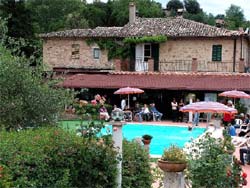 Foto CASA VACANZE LE DODICI QUERCE di GUALDO CATTANEO