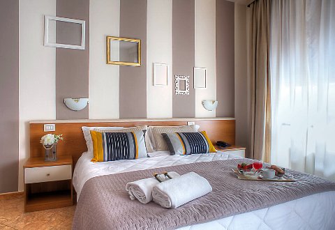 Photo HOTEL ARES  a MILANO