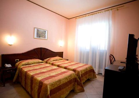 Foto HOTEL  VILLA DELLE ROSE di ORISTANO