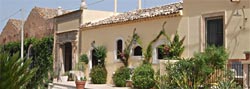 Photo B&B CASALE ROCCA FIORITA a SCOGLITTI