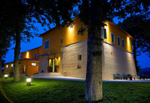 Foto HOTEL RELAIS VILLA FORNARI di CAMERINO