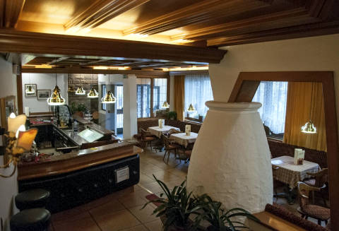 Foto HOTEL  RISTORANTE CARLONE di BREGUZZO