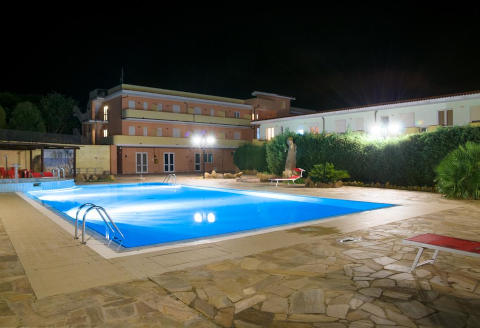 Foto HOTEL LU'  PORTO PINO di SANT'ANNA ARRESI