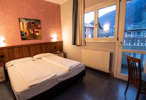 Foto HOTEL  BERNINA di TIRANO