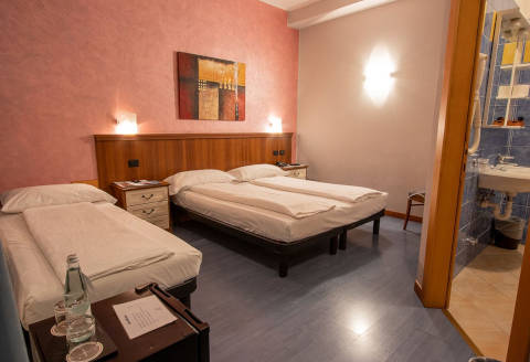 Foto HOTEL  BERNINA di TIRANO