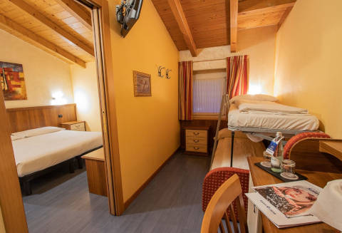 Foto HOTEL  BERNINA di TIRANO