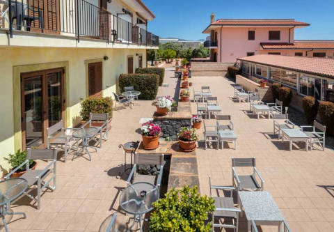 Foto HOTEL LA TERRA DEI SOGNI COUNTRY  di FIUMEFREDDO DI SICILIA