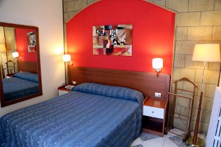 Photo HOTEL  NETTUNO a NAPOLI