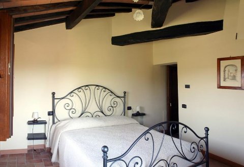 Foto AGRITURISMO  CASALE DELLE LUCREZIE di TODI