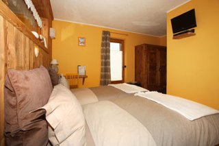 Photo B&B PETIT BED AND BREAKFAST a SAUZE D'OULX