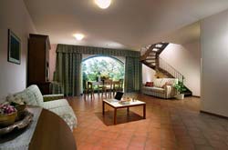 Photo HOTEL  RESIDENCE TOSCANA VERDE a LATERINA