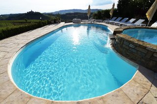 Foto HOTEL ANTICO PODERE TOTA VIRGINIA di SERRALUNGA D'ALBA