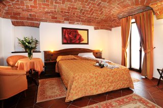 Picture of HOTEL ANTICO PODERE TOTA VIRGINIA of SERRALUNGA D'ALBA