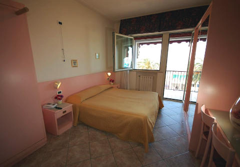 Photo HOTEL  BELLA RIVIERA a VIAREGGIO