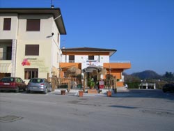 Foto HOTEL MAMA INES di ROMANO D'EZZELINO