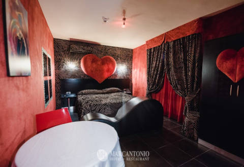 Hotel Marcantonio - foto 11 (Camera Cuore)
