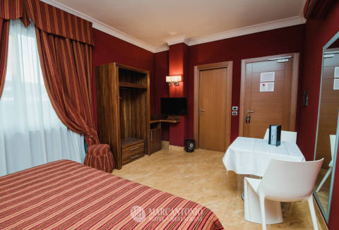 Photo HOTEL  MARCANTONIO a GIUGLIANO IN CAMPANIA