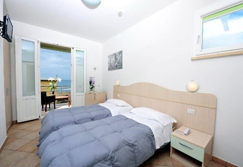 Photo HOTEL  AURORA a SAN VINCENZO