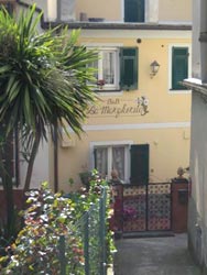 Foto B&B  LA MARGHERITA di USCIO